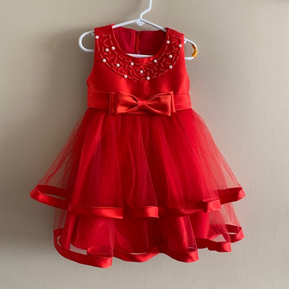 Other - 🍍 3/$10 Beautiful red holiday dress 2T